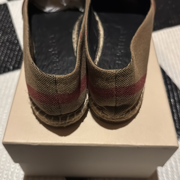 Burberry Classic Check Brit Espadrilles Hodgeson Flats - Picture 7 of 7